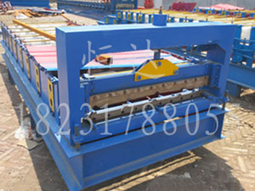 900型彩鋼壓瓦機(jī)